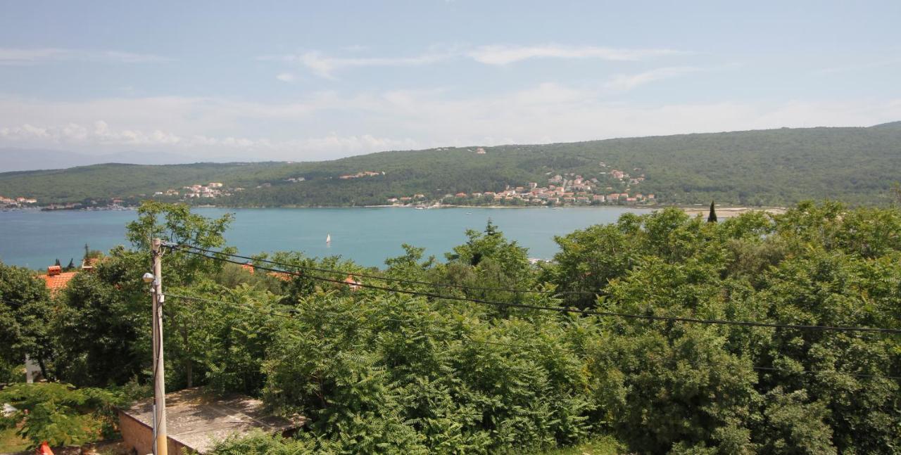 Apartments Klaudija Čižići Eksteriør billede