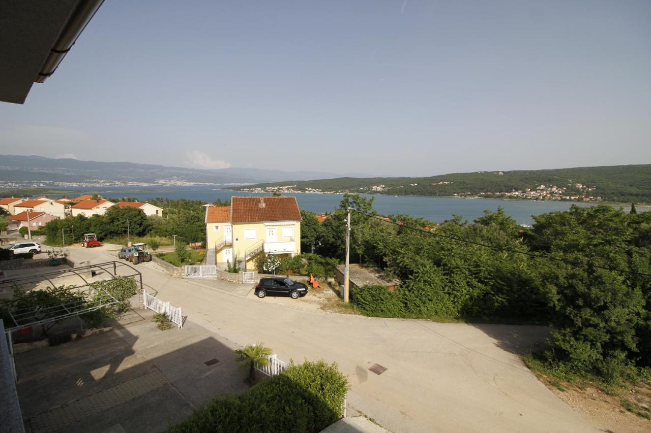 Apartments Klaudija Čižići Eksteriør billede