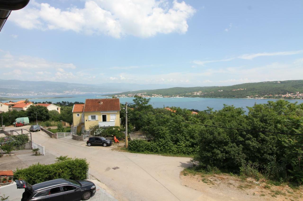 Apartments Klaudija Čižići Eksteriør billede
