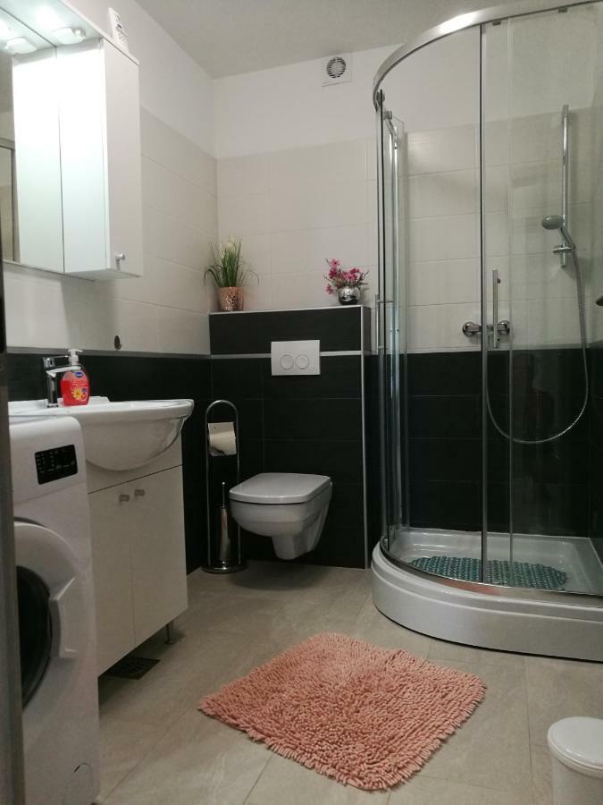 Apartments Klaudija Čižići Eksteriør billede